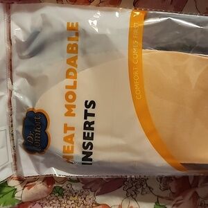 Dr. Comfort heat moldable inserts size 9.5